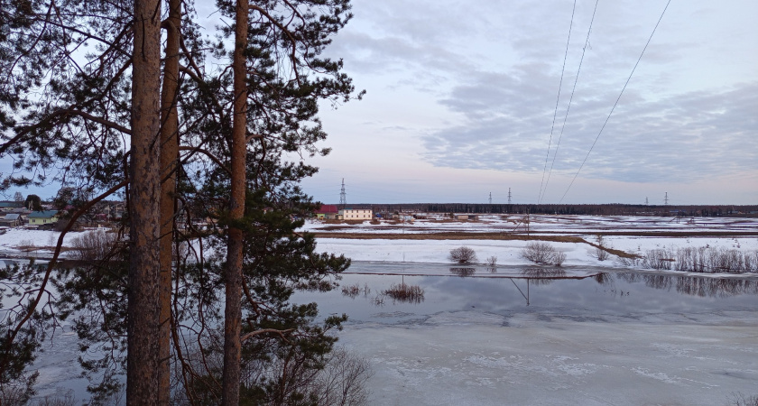 Жителям Наро-Фоминского округа рассказали, почему опасно выходить на лёд весной