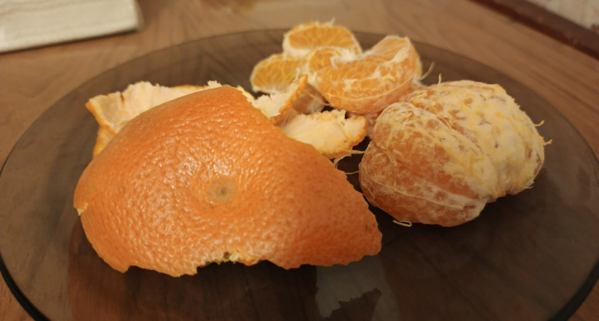 Мандариновые корки не выкидываю, а заливаю уксусом: самые удивительные и полезные рекомендации для дома