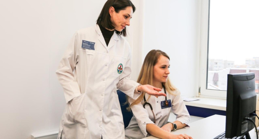 В Подмосковье система наставничества помогла 5 тысячам молодых медиков