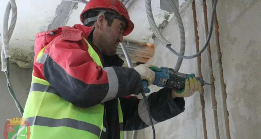 В одной из школ Наро-Фоминского городского округа строители обновляют корпус дошкольного отделения