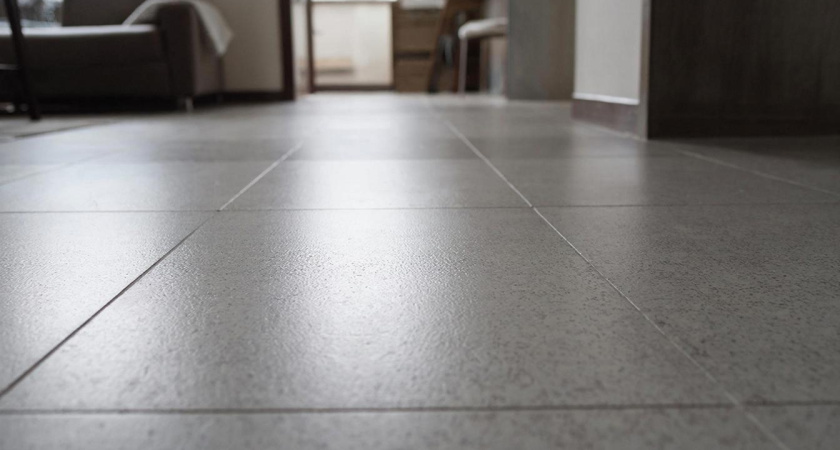 Ламинат уже прошлый век: дешевая замена досок – стелим в один слой, а пол теплющий