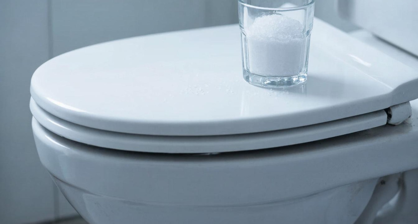 Зачем солить воду в унитазе - запомните и расскажите своим близким