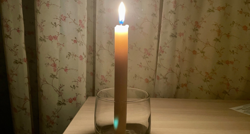 В Наро-Фоминском округе жители двух этажей третьи сутки сидят без света из-за искрящейся проводки