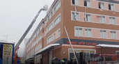В Москве огонь охватил хостел: пожарные вывели из горящего здания 16 человек