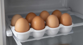 «Специальное место» — на самом деле опасное. Почему нельзя хранить яйца в дверце холодильника