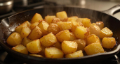 Зачем перед жаркой ошпаривают картошку кипятком? Полезная хитрость от профи