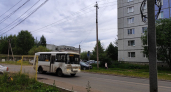 Выезжаю со двора, а навстречу машина: простое правило, которого нет в ПДД, но оно поможет избежать неприятных ситуаций
