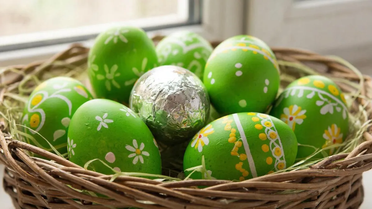 Покупаю в «Пятерочке» 2 простенькие травки — яйца получаются краше нефрита: настоящее чудо за 2 минуты