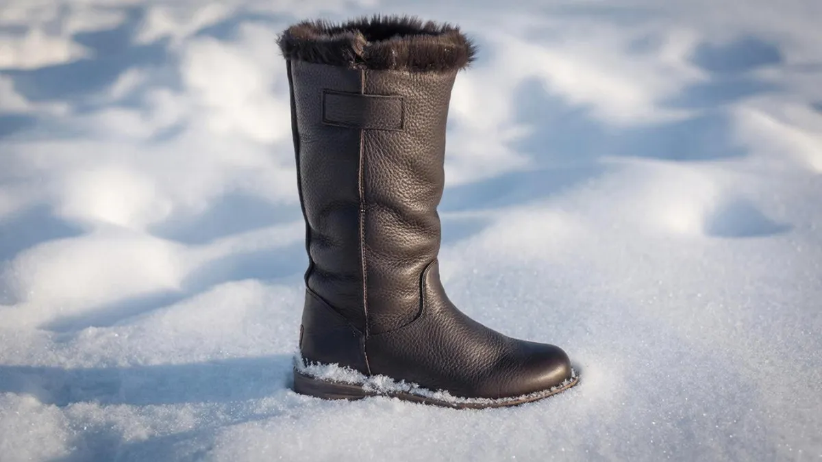 Натираю кожаную обувь 1 средством - лужи и грязь просто стекают: сапоги всегда сухие и чистые