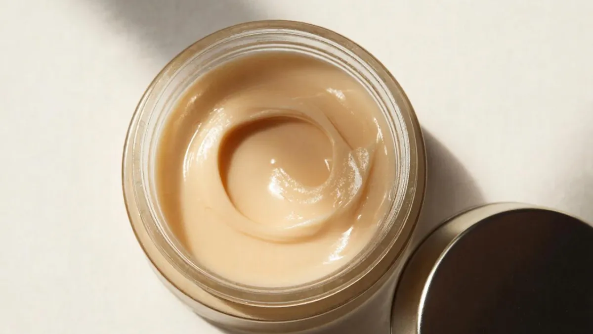 2 капли в крем для лица — эффект как после профессиональных процедур: секретная добавка для ночного ухода