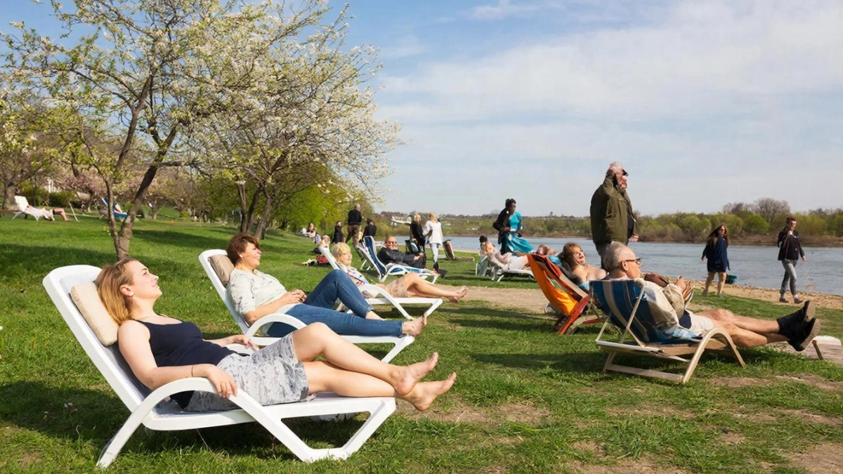 Россияне отдохнут сразу 6 дней: длинные выходные и точно сокращенная рабочая неделя будут в мае