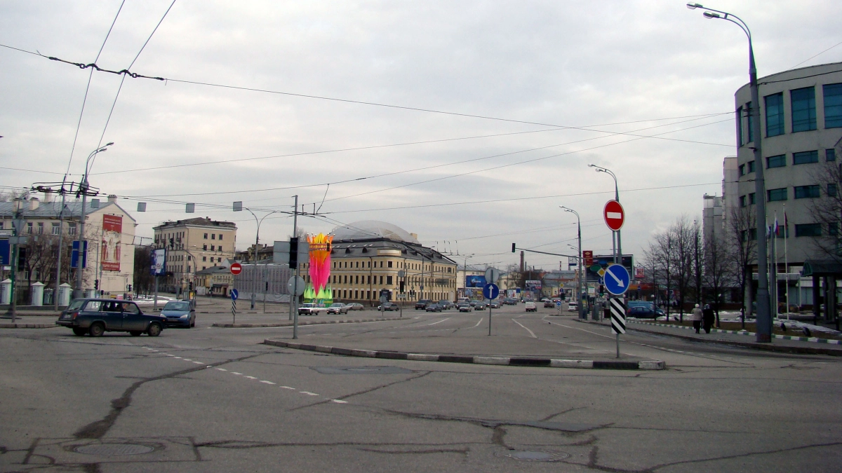 Шаг на «зебру» теперь не работает: вот когда водитель должен уступить пешеходу и что ответить инспектору ГИБДД