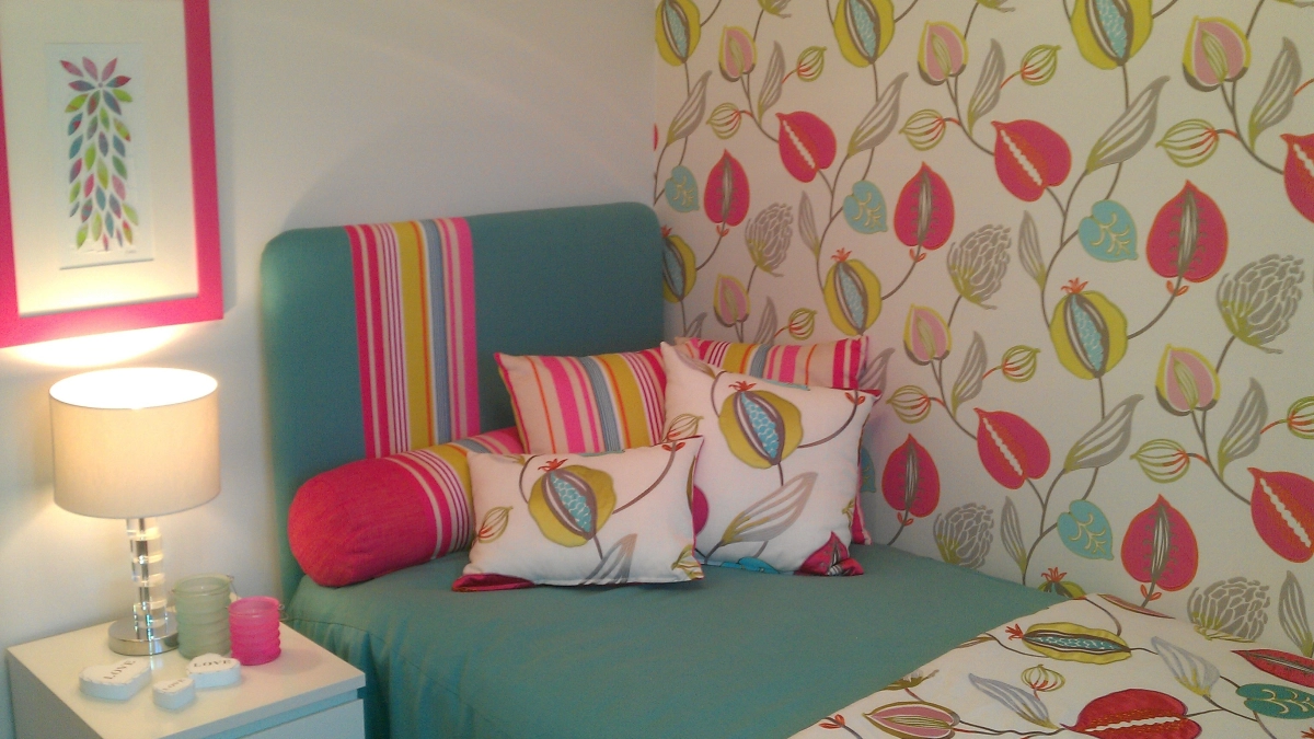 Остатки обоев выпрашиваю у друзей и знакомых: вот что с ними можно сделать