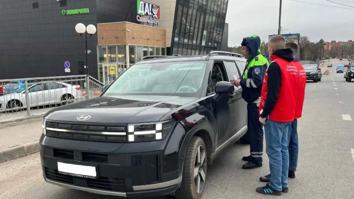 Госавтоинспекция Наро-Фоминска провела беседы с водителями большегрузного транспорта