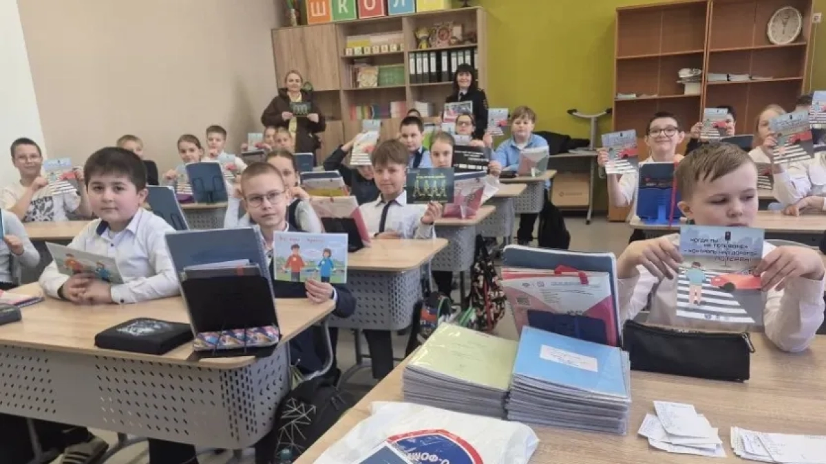 Госавтоинспекция Наро-Фоминска провела уроки дорожной безопасности для школьников