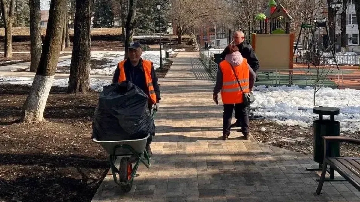 В Детском парке Наро-Фоминска завершили сезонную уборку территории