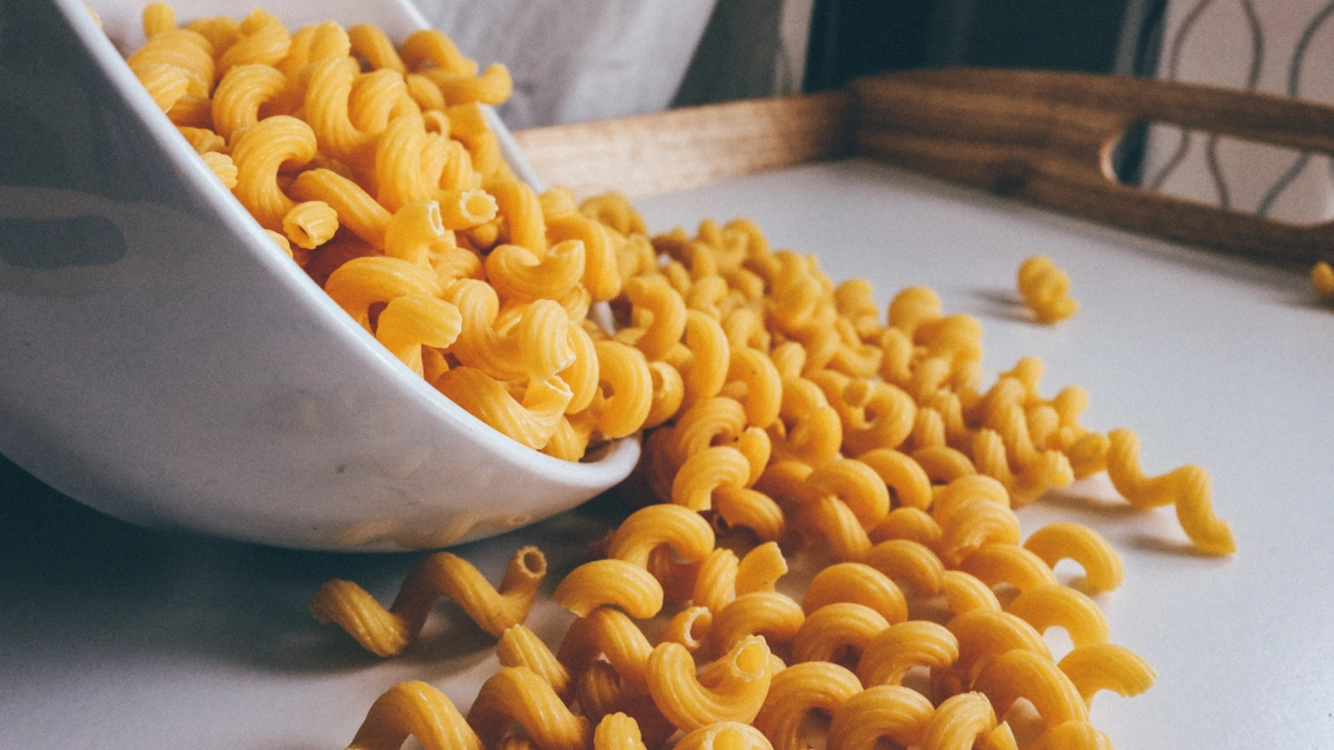 Сначала пожарить, потом сварить: зачем повара обжаривают макароны перед варкой - так готовить гарнир будет намного проще