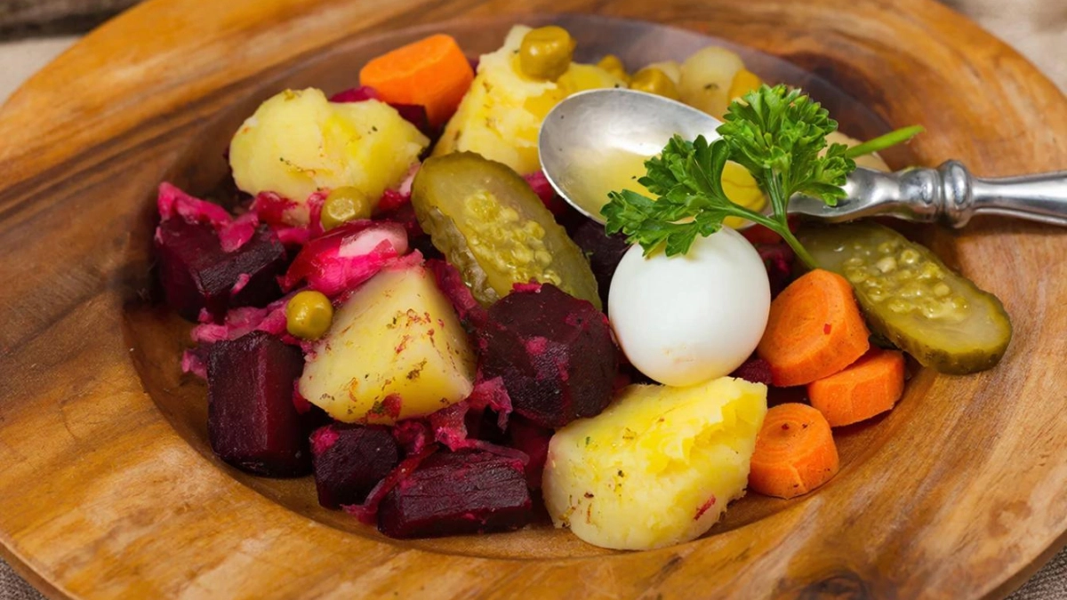 Как улучшить винегрет: 3 хитрости от шеф-поваров - и особенно вкусный винегрет, за уши не оттянешь