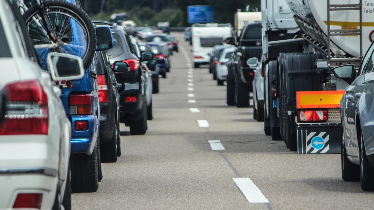 3 главных отличия жёлтой сплошной от белой, которые обязан знать каждый водитель