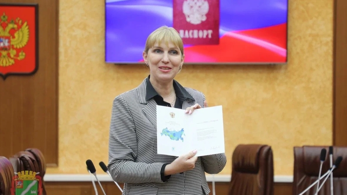 6 подростков Наро-Фоминска получили первые паспорта на торжественной церемонии 