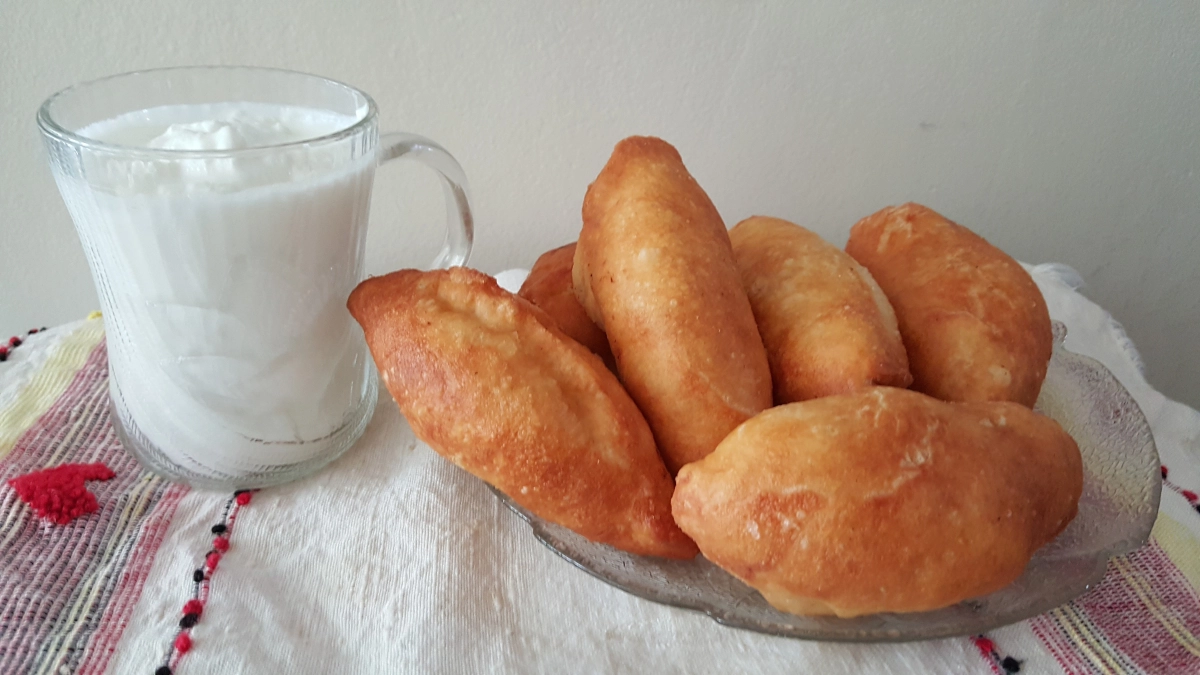 Жареные пирожки с картошкой: пышные, вкусные и долго не черствеют