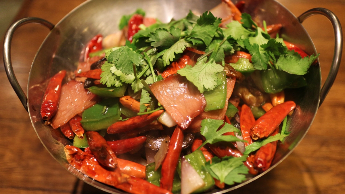 Салат "Бедный рыцарь": простой и вкусный — из того, что есть в холодильнике