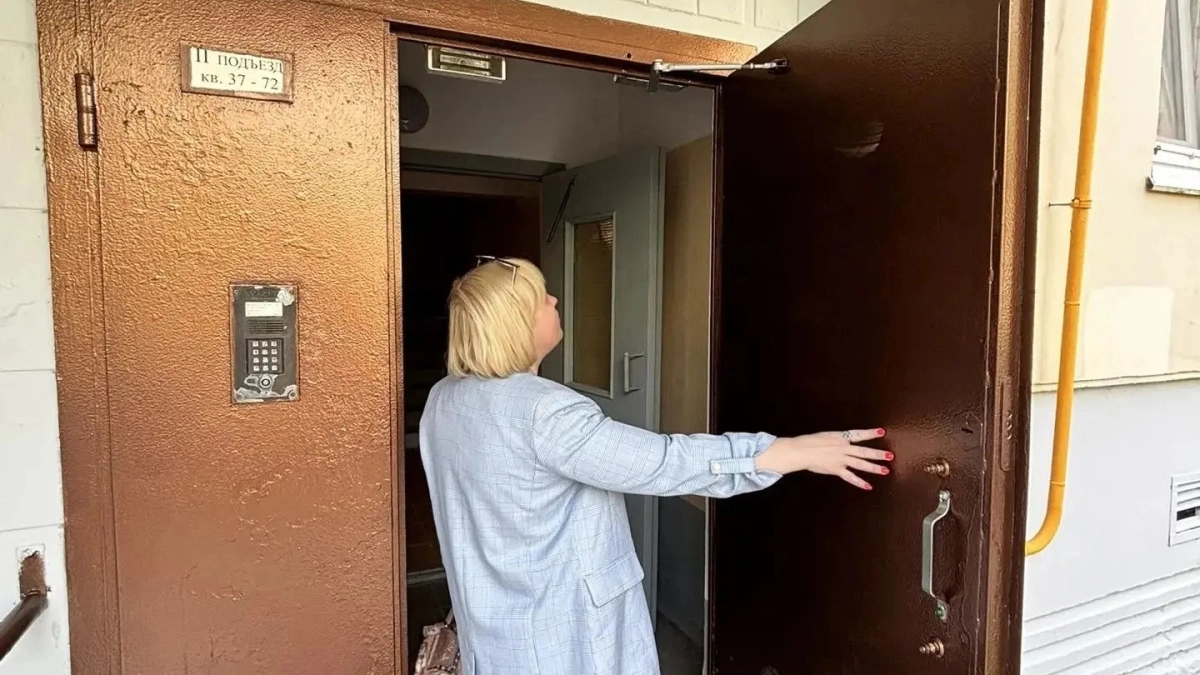 В доме на улице Маршала Куркоткина в Наро-Фоминске привели в порядок стены и инженерные коммуникации