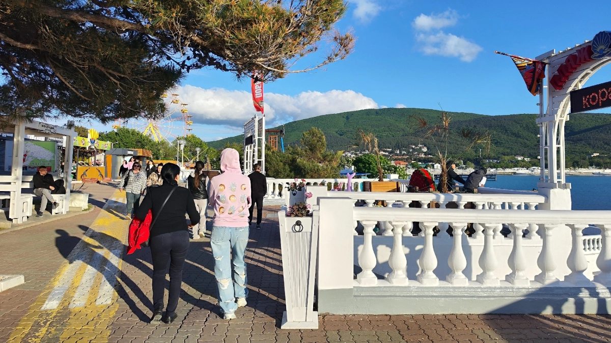 5 курортов Китая с водой +25°С и жильём за 6 тысяч: вот куда летят за пляжным отдыхом — дёшево, тепло и без толп туристов
