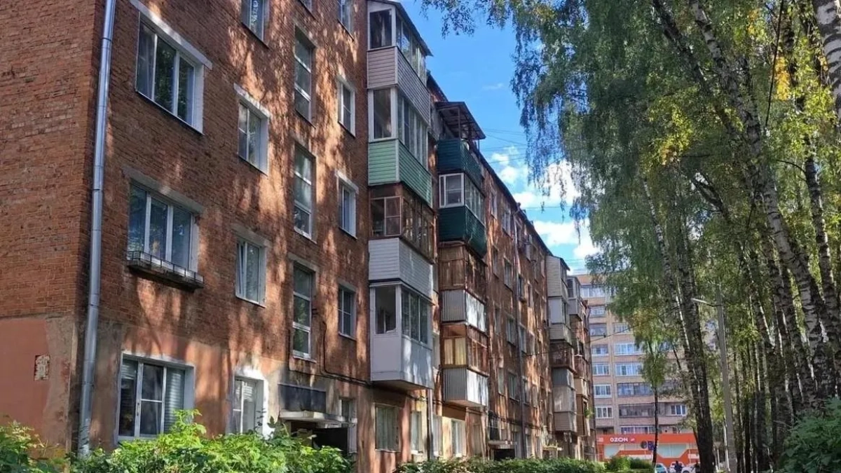 Управляющая компания завершила ремонт кровель трёх домов на Рижской улице в Наро-Фоминске