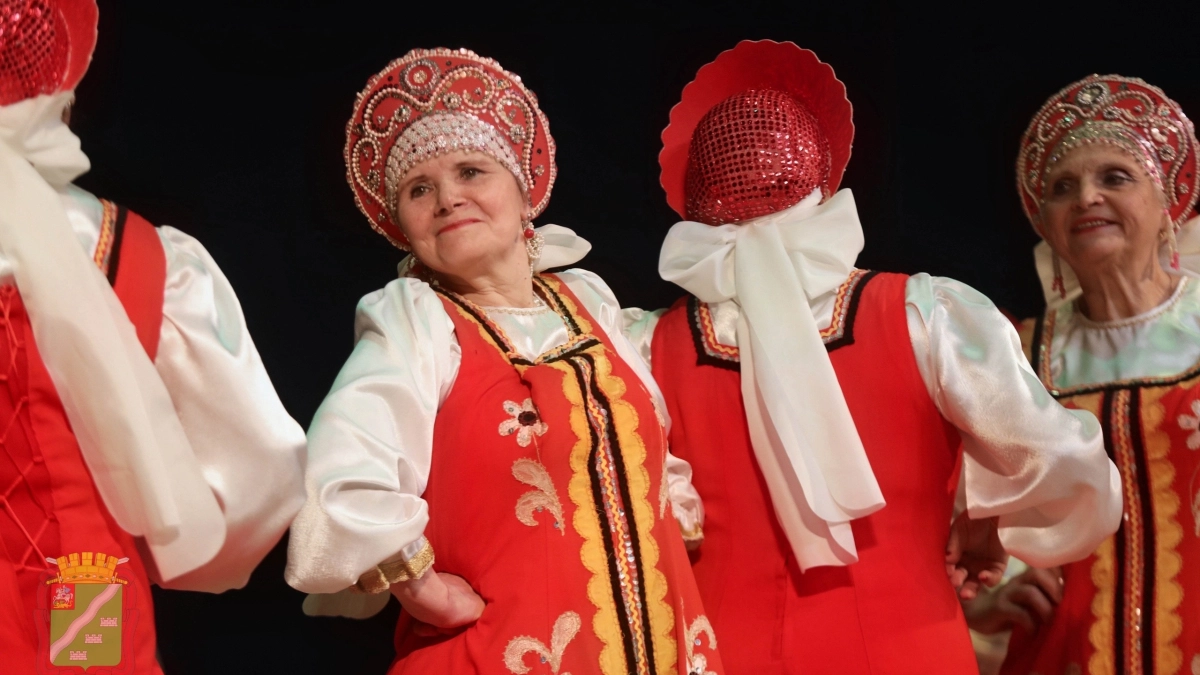 В Наро-Фоминске на фестивале “Горячие сердца” выступила 77-летняя танцовщица