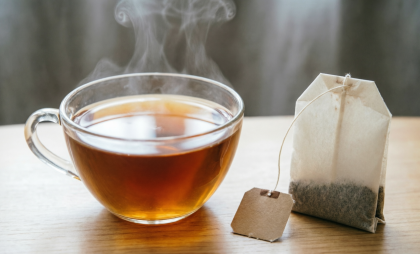 Вы всю жизнь делали неправильно: для чего на самом деле нужны бирки на чайных пакетиках